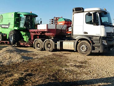 Transport combina cu trailer